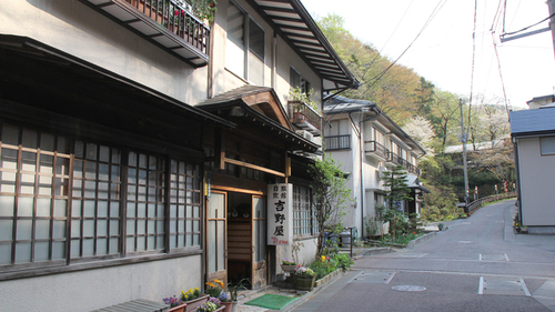 吉野屋旅館(岩手県花巻市台第2地割57-1)