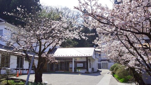 安楽温泉(秋田県由利本荘市大堤下4)