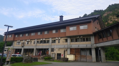 国民宿舎飯豊梅花皮荘(山形県西置賜郡小国町大字小玉川564-1)