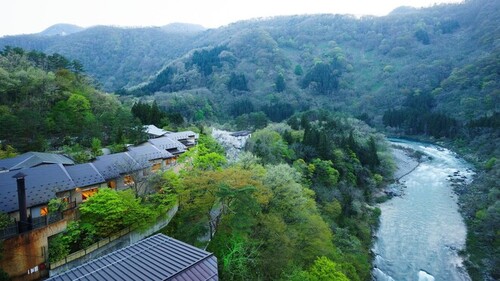 会津芦ノ牧温泉離れ山翠(福島県会津若松市大戸町大字芦ノ牧字下夕平1128)