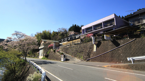 中根の湯旅館(福島県いわき市遠野町大平字下中根156-4)