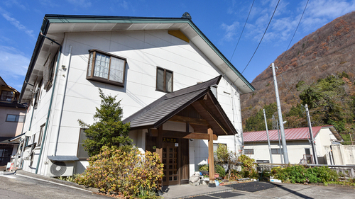 美加登屋(福島県南会津郡下郷町大字湯野上字居平乙761-2)