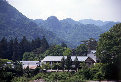 東観荘(栃木県日光市山内2335)