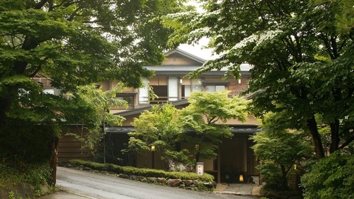 那須別邸回(栃木県那須郡那須町湯本206)