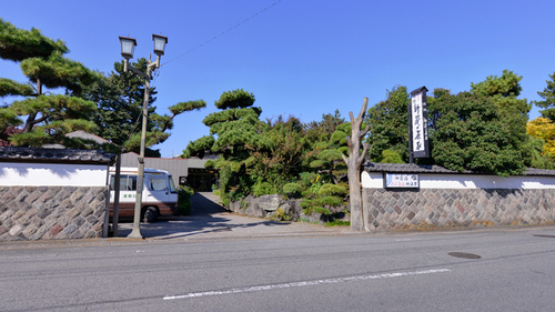 割烹旅館新花の茶家(群馬県前橋市敷島町240-22)