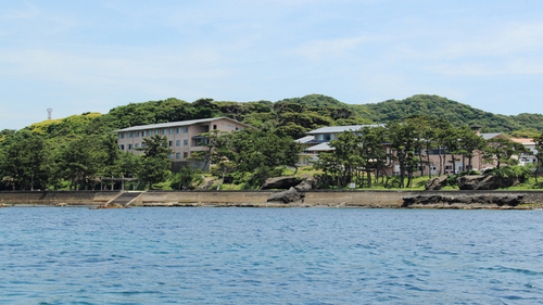 鳩山荘松庵(千葉県館山市見物787-2)