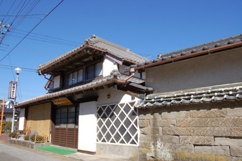 マタエム(千葉県夷隅郡御宿町岩和田1069)