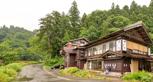 清津峡温泉いろりとほたるの宿せとぐち(新潟県十日町市西田尻辛168)