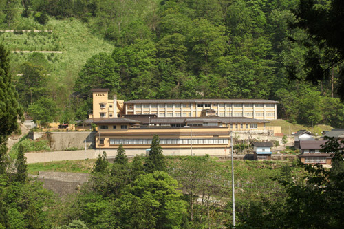 五箇山温泉国民宿舎五箇山荘(富山県南砺市田向333-1)