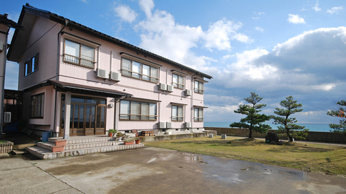 瀬戸民宿(石川県珠洲市上戸町寺社2-81)