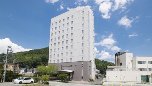 自家源泉かけ流しの天然温泉ビジネスホテル 湯村ホテルB&B(山梨県甲府市湯村3-3-11)