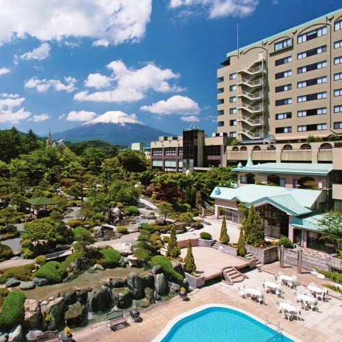 庭園と感動の宿富士山温泉ホテル鐘山苑(山梨県富士吉田市上吉田東9-1-18)