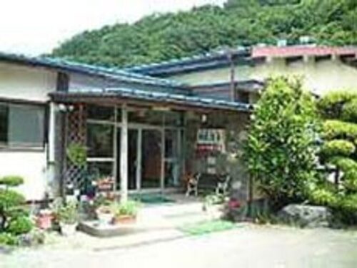 明見温泉(山梨県富士吉田市大明見1-22-8)