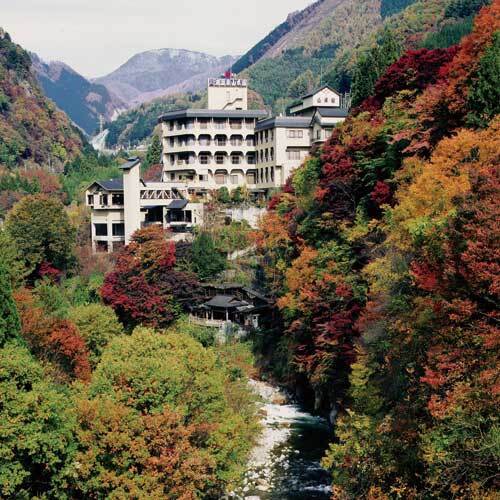 川浦温泉山県館(山梨県山梨市三富川浦1140)