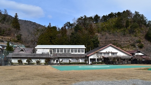 ヴィラ雨畑(山梨県南巨摩郡早川町雨畑699)