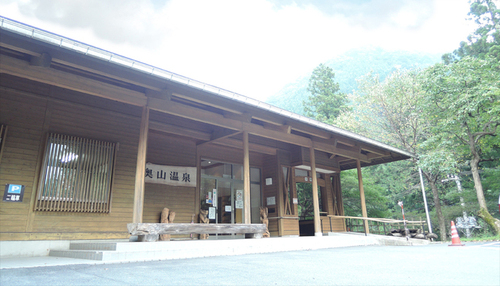 奥山温泉(山梨県南巨摩郡南部町福士26842)