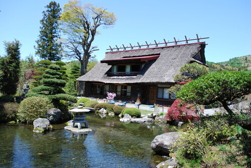 ますの家(山梨県南都留郡忍野村忍草195)