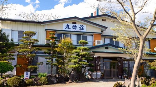 丸弥荘(山梨県南都留郡富士河口湖町船津594)