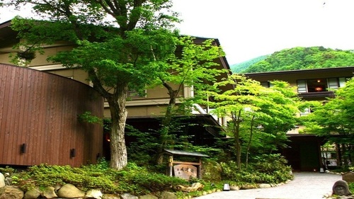 扉温泉明神館(長野県松本市大字入山辺8967)