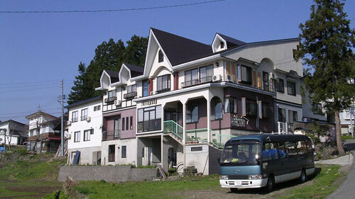 ビレッジヒル壽番館(長野県飯山市戸狩温泉わらび野)