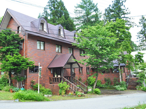 ペンションリスの小屋(長野県北安曇郡白馬村大字神城飯田22201-35)