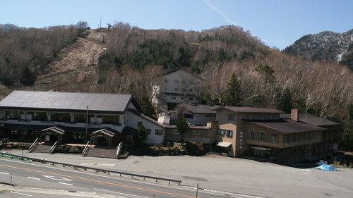 丸池ホテル(長野県下高井郡山ノ内町丸池7148)