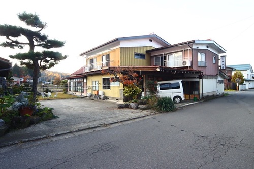 仲山荘(長野県下高井郡木島平村大字上木島1577-イ)