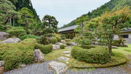 料理旅館いずみ荘(岐阜県美濃市安毛31-5)