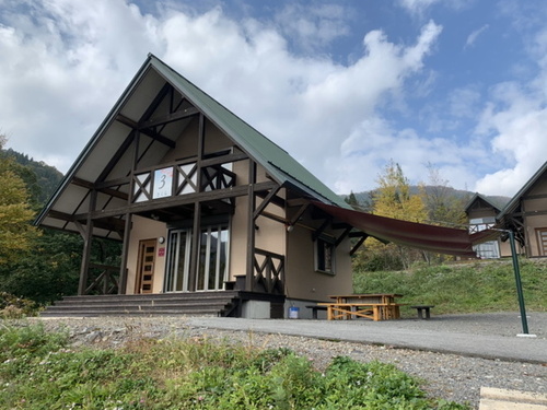 油坂さくらパーク(岐阜県郡上市白鳥町向小駄良1253-438)