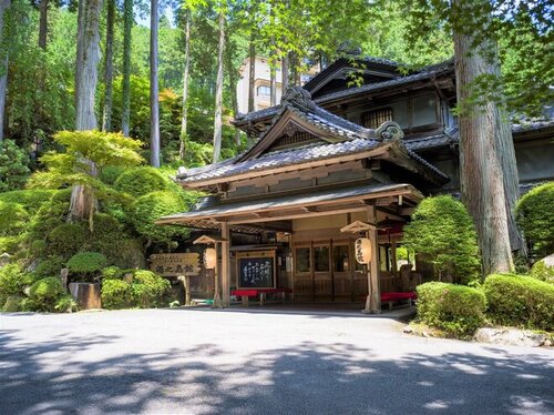 下呂温泉湯之島館(岐阜県下呂市湯之島645)