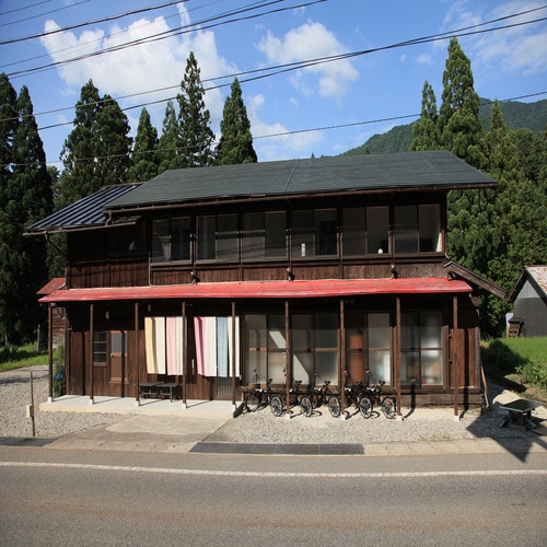 白川郷テラス(岐阜県大野郡白川村鳩谷331-1)