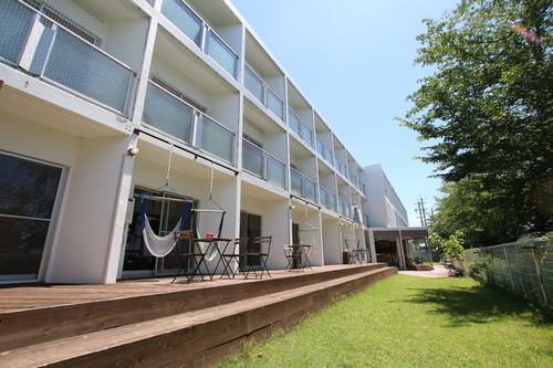 365BASE outdoor hostel(静岡県浜松市中区曳馬2-1-25)