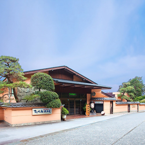 熱川温泉絶景と露天風呂の宿たかみホテル(静岡県賀茂郡東伊豆町熱川1271)