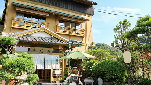 雲見園(静岡県賀茂郡松崎町雲見401)