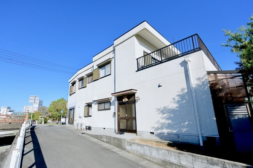 伊勢ゲストハウスそら(三重県伊勢市尾上町2-1)