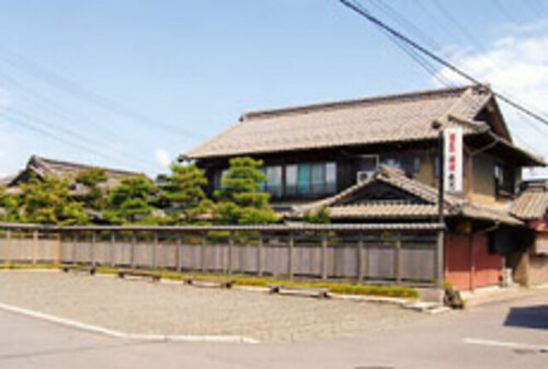 魚忠旅館(三重県いなべ市北勢町東村93)