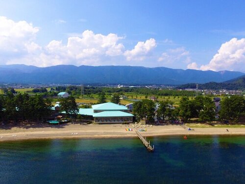 奥琵琶湖マキノグランドパークホテル(滋賀県高島市マキノ町西浜763-2)