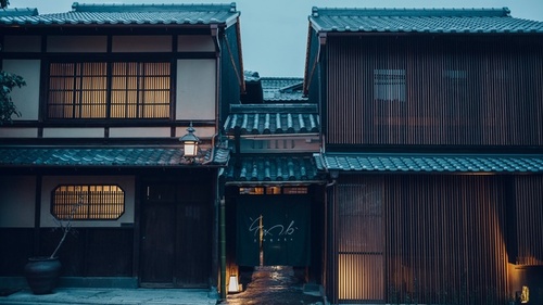 Luxury hotel SOWAKA(京都府東山区下河原通八坂鳥居前下ル清井町480)