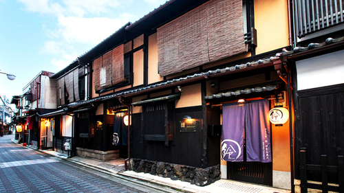 鈴四条高瀬川(京都府京都市下京区西木屋町通松原上る3-市之町260-4)