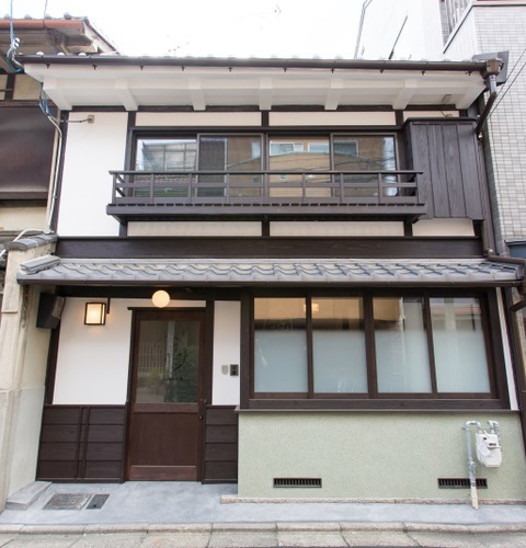 藏や万里小路(京都府京都市下京区万里小路町175)