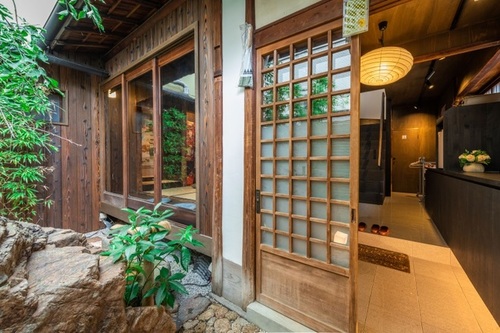 京恋清水(京都府京都市東山区大黒町302-3)