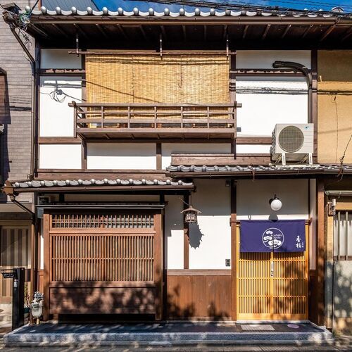 香柏上七軒(京都府京都市上京区御前通今出川上る2-北町642-9)