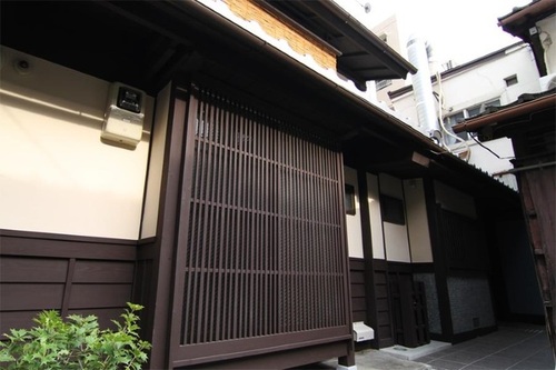 豊園くれない庵(京都府京都市下京区綾小路通東洞院東入神明町722-4)