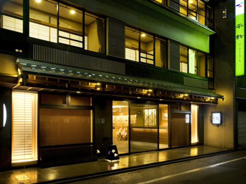 旅館平新(京都府京都市中京区泉正寺町314)