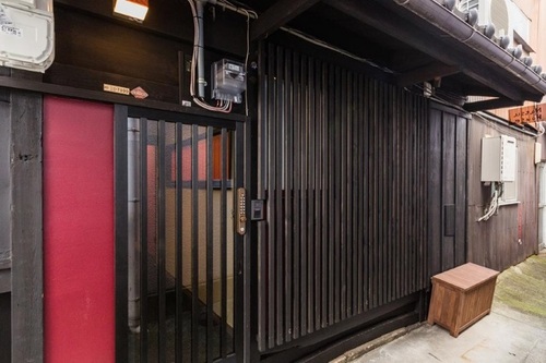 夏ハウス(京都府京都市下京区塗師屋町119)