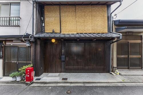空明(京都府京都市下京区加茂川端六軒町西入波止土濃町362-13)