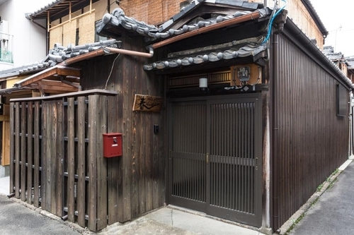 春ハウス(京都府京都市上京区革堂西町530A)