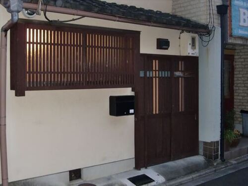 三条烏丸の宿すずらん(京都府京都市中京区衣棚通り三条下ル三条町342)