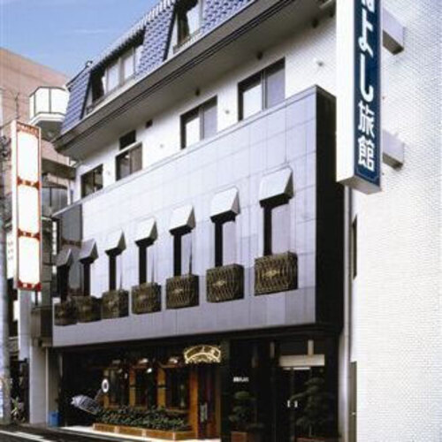 かねよし旅館(大阪府大阪市中央区宗右衛門町3-12)