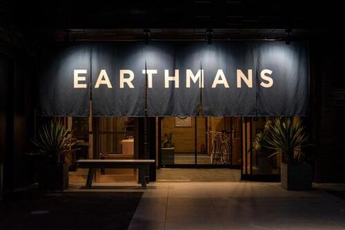 EARTHMANS AMEMURA(アースマンズ アメムラ)(大阪府大阪市中央区西心斎橋1-15-5)